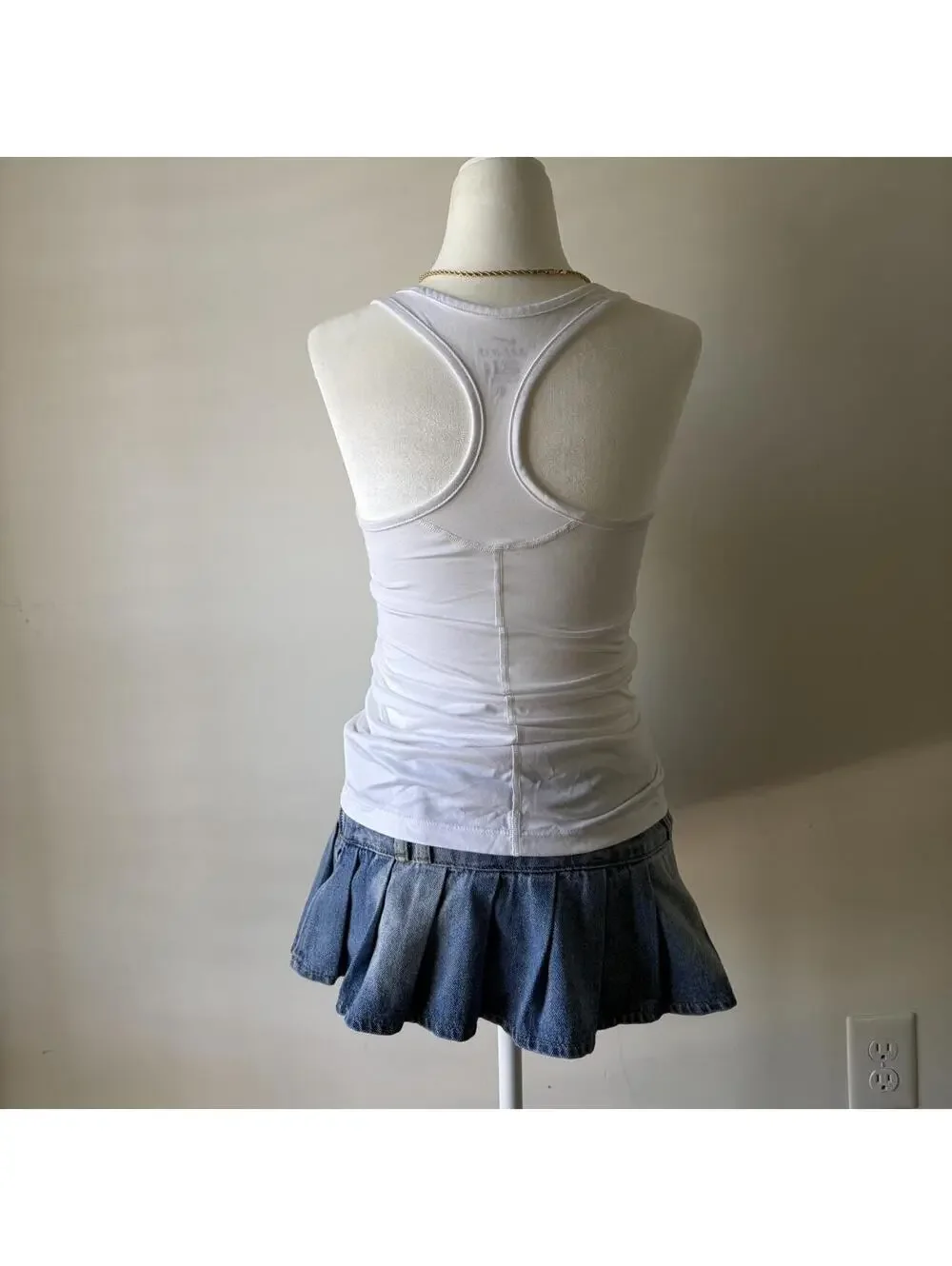 FITTED NIKE RACERBACK TANK